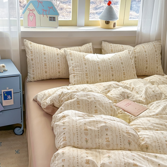 91家纺网 家纺一手货源 找家纺 麦乐迪 2025新款棉感睡眠水洗云感棉四件套 奶熊条纹