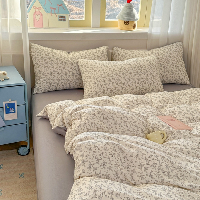 91家纺网 家纺一手货源 找家纺 麦乐迪 2025新款棉感睡眠水洗云感棉四件套 薄雾花影