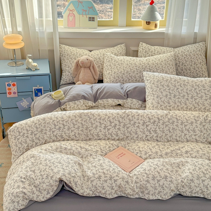 91家纺网 家纺一手货源 找家纺 麦乐迪 2025新款棉感睡眠水洗云感棉四件套 薄雾花影