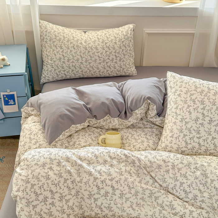 91家纺网 家纺一手货源 找家纺 麦乐迪 2025新款棉感睡眠水洗云感棉四件套 薄雾花影