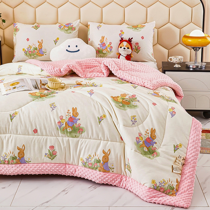 91家纺网 家纺一手货源 找家纺 蔻之羽 （全年现货）2026年新款豆豆被春秋被夏被加厚冬被空调被四季绒被子 欢乐兔-粉