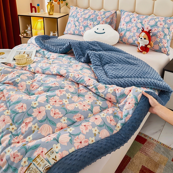91家纺网 家纺一手货源 找家纺 蔻之羽 （全年现货）2026年新款豆豆被春秋被夏被加厚冬被空调被四季绒被子 安娜花园