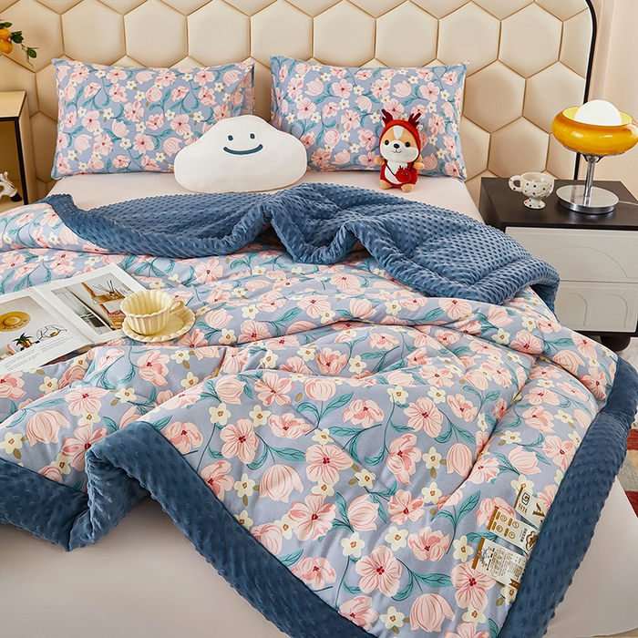 91家纺网 家纺一手货源 找家纺 蔻之羽 （全年现货）2026年新款豆豆被春秋被夏被加厚冬被空调被四季绒被子 安娜花园