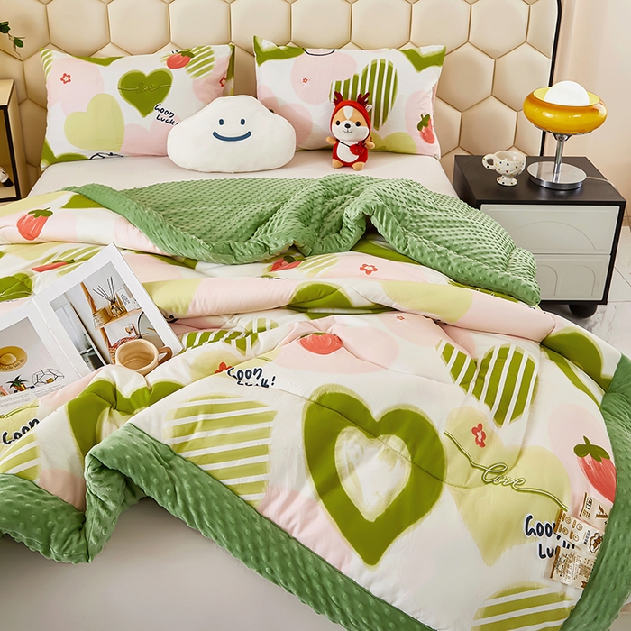 91家纺网 家纺一手货源 找家纺 蔻之羽 （全年现货）2026年新款豆豆被春秋被夏被加厚冬被空调被四季绒被子 真爱心语-绿