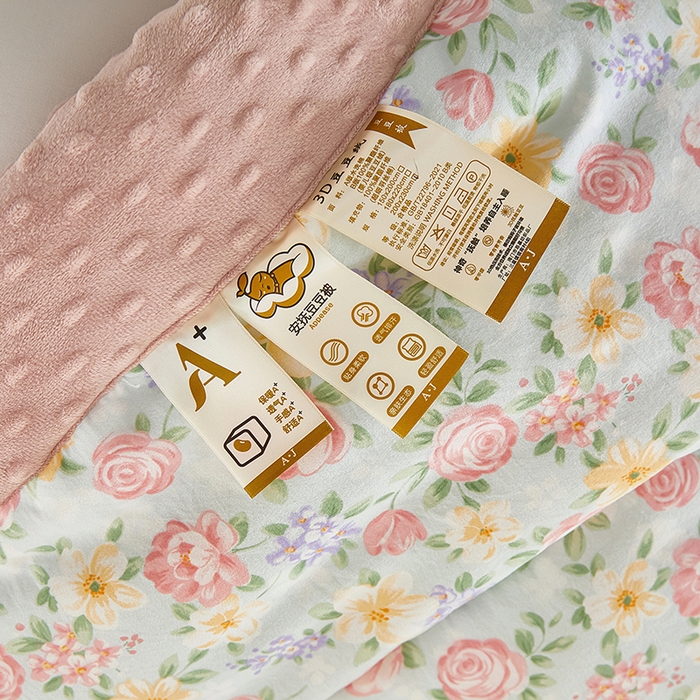 91家纺网 家纺一手货源 找家纺 蔻之羽 （全年现货）2026年新款豆豆被春秋被夏被加厚冬被空调被四季绒被子 春风里