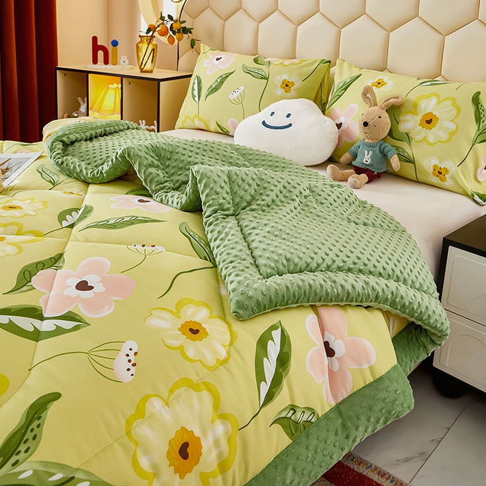 91家纺网 家纺一手货源 找家纺 蔻之羽 （全年现货）2026年新款豆豆被春秋被夏被加厚冬被空调被四季绒被子 春之物语