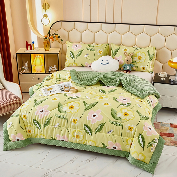 91家纺网 家纺一手货源 找家纺 蔻之羽 （全年现货）2026年新款豆豆被春秋被夏被加厚冬被空调被四季绒被子 春之物语