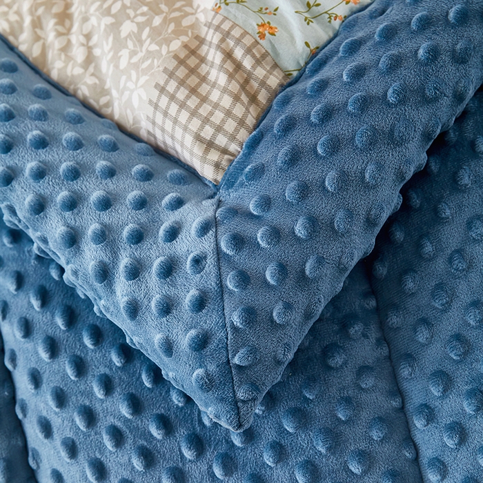 91家纺网 家纺一手货源 找家纺 蔻之羽 （全年现货）2026年新款豆豆被春秋被夏被加厚冬被空调被四季绒被子 百花格