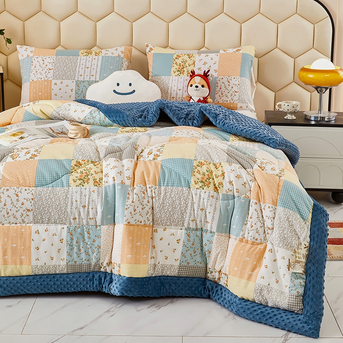 91家纺网 家纺一手货源 找家纺 蔻之羽 （全年现货）2026年新款豆豆被春秋被夏被加厚冬被空调被四季绒被子 百花格