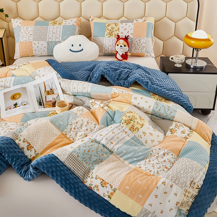 91家纺网 家纺一手货源 找家纺 蔻之羽 （全年现货）2026年新款豆豆被春秋被夏被加厚冬被空调被四季绒被子 百花格