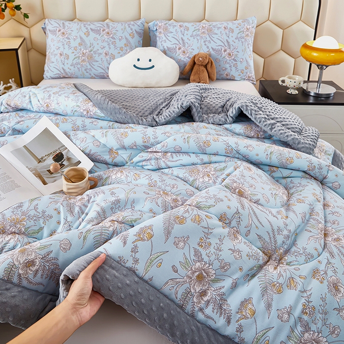 91家纺网 家纺一手货源 找家纺 蔻之羽 （全年现货）2026年新款豆豆被春秋被夏被加厚冬被空调被四季绒被子 复古琉璃