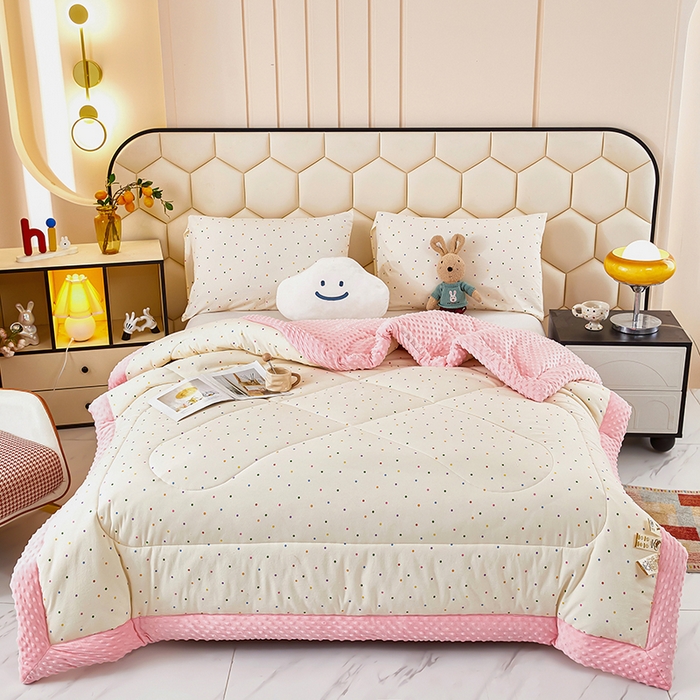 91家纺网 家纺一手货源 找家纺 蔻之羽 （全年现货）2026年新款豆豆被春秋被夏被加厚冬被空调被四季绒被子 彩虹波点