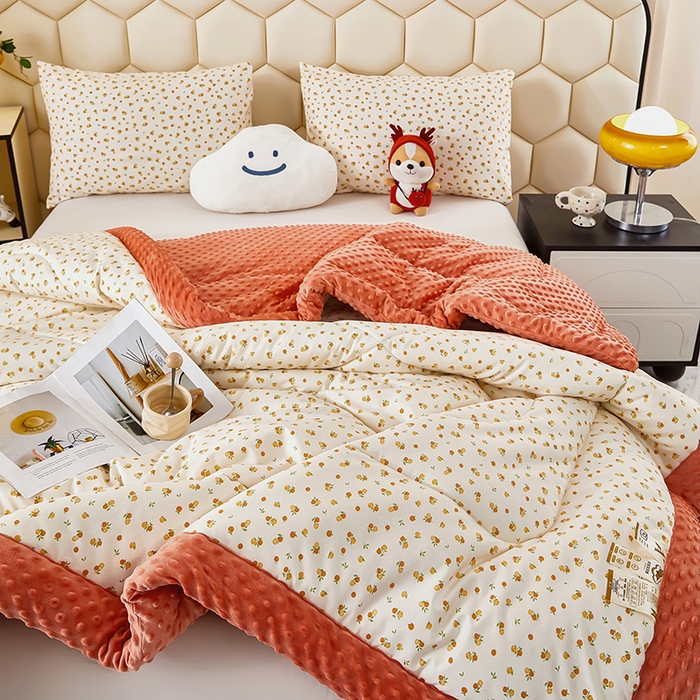 91家纺网 家纺一手货源 找家纺 蔻之羽 （全年现货）2026年新款豆豆被春秋被夏被加厚冬被空调被四季绒被子 好事发生