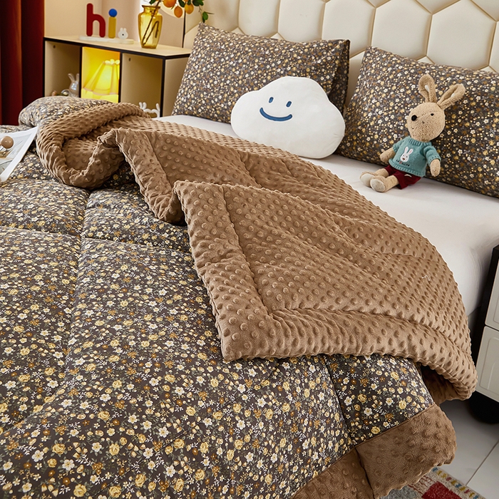 91家纺网 家纺一手货源 找家纺 蔻之羽 （全年现货）2026年新款豆豆被春秋被夏被加厚冬被空调被四季绒被子 南絮