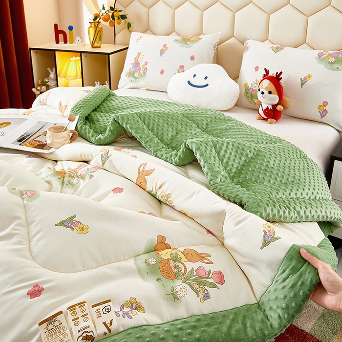 91家纺网 家纺一手货源 找家纺 蔻之羽 （全年现货）2026年新款豆豆被春秋被夏被加厚冬被空调被四季绒被子 欢乐兔-绿