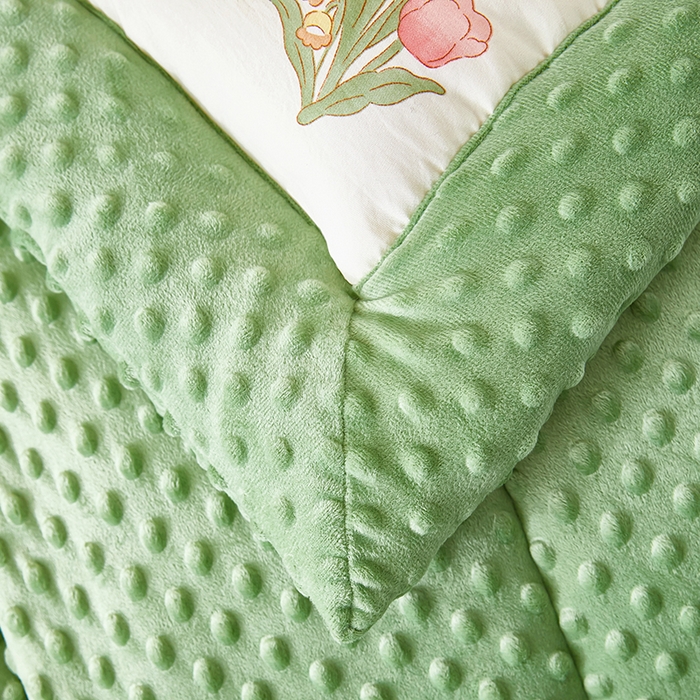 91家纺网 家纺一手货源 找家纺 蔻之羽 （全年现货）2026年新款豆豆被春秋被夏被加厚冬被空调被四季绒被子 欢乐兔-绿