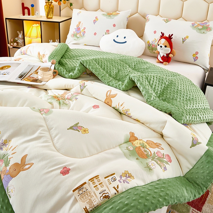 91家纺网 家纺一手货源 找家纺 蔻之羽 （全年现货）2026年新款豆豆被春秋被夏被加厚冬被空调被四季绒被子 欢乐兔-绿
