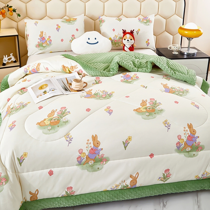 91家纺网 家纺一手货源 找家纺 蔻之羽 （全年现货）2026年新款豆豆被春秋被夏被加厚冬被空调被四季绒被子 欢乐兔-绿