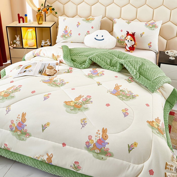 91家纺网 家纺一手货源 找家纺 蔻之羽 （全年现货）2026年新款豆豆被春秋被夏被加厚冬被空调被四季绒被子 欢乐兔-绿