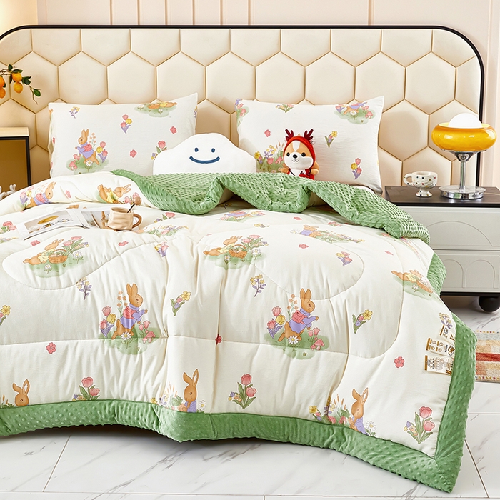 91家纺网 家纺一手货源 找家纺 蔻之羽 （全年现货）2026年新款豆豆被春秋被夏被加厚冬被空调被四季绒被子 欢乐兔-绿