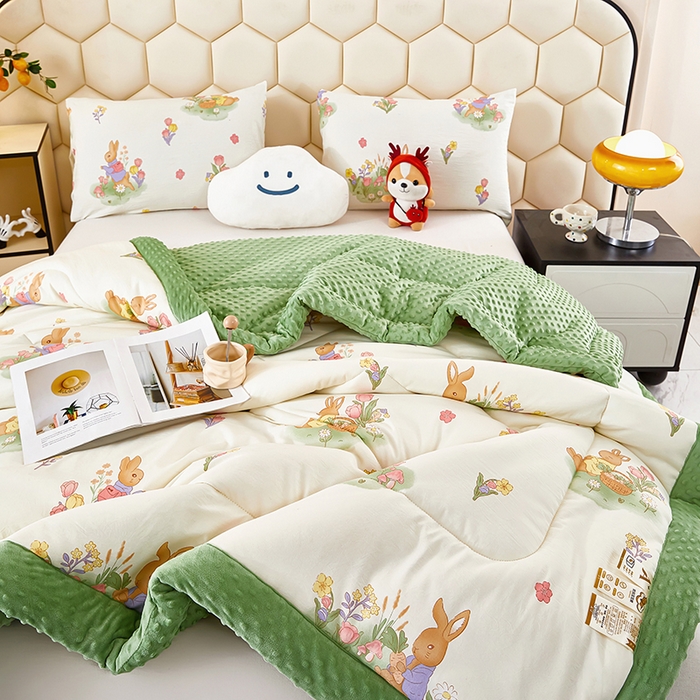 91家纺网 家纺一手货源 找家纺 蔻之羽 （全年现货）2026年新款豆豆被春秋被夏被加厚冬被空调被四季绒被子 欢乐兔-绿