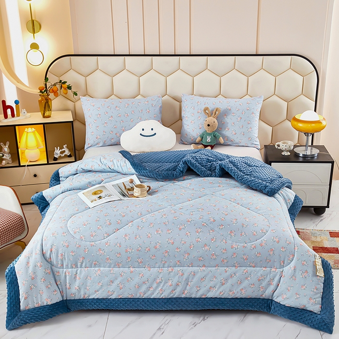 91家纺网 家纺一手货源 找家纺 蔻之羽 （全年现货）2026年新款豆豆被春秋被夏被加厚冬被空调被四季绒被子 兰玲蓝