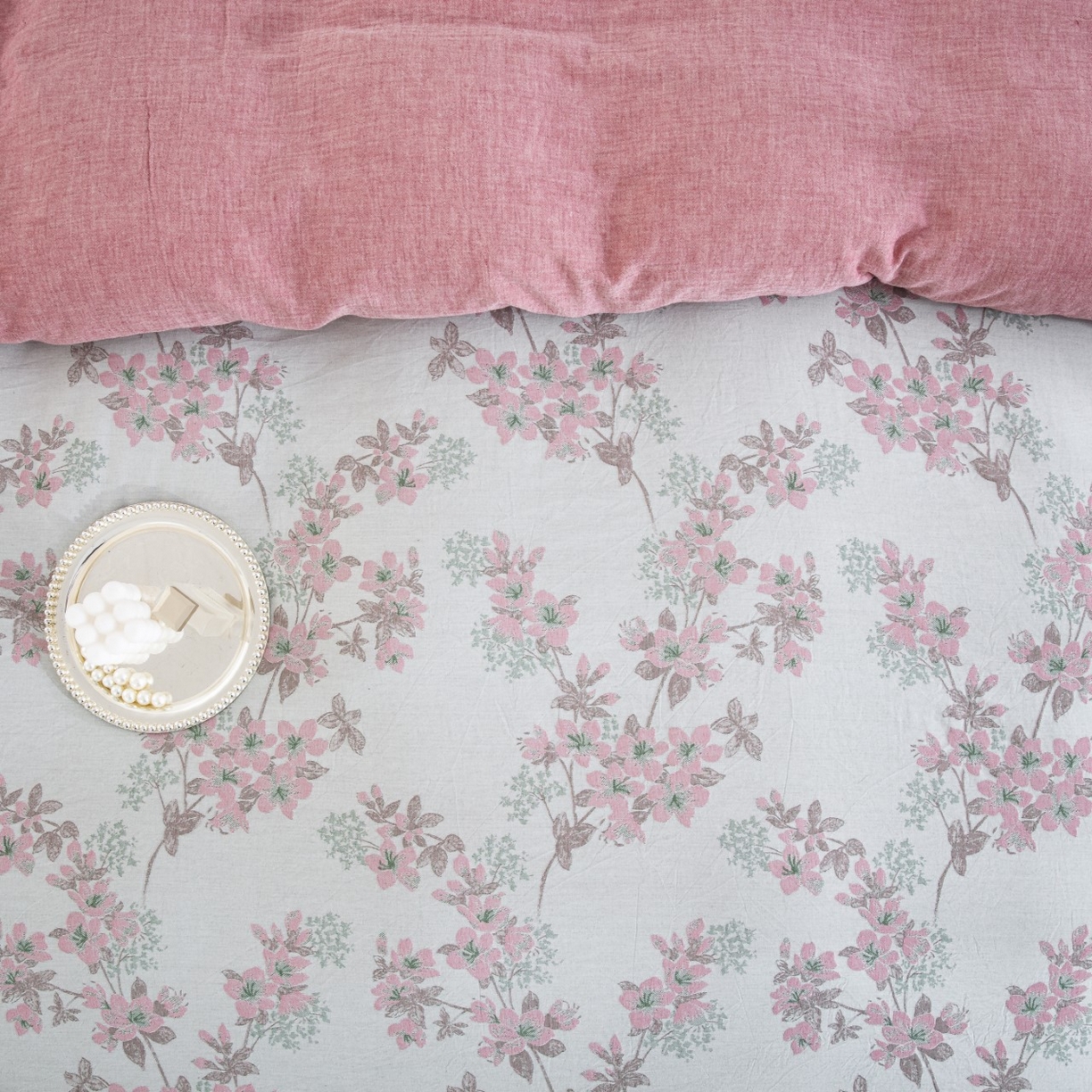 91家纺网 家纺一手货源 找家纺 仰望棉麻双层纱供应链 2025新款临江仙-粉全棉纯棉色织提花纽扣款四件套 临江仙-蓝