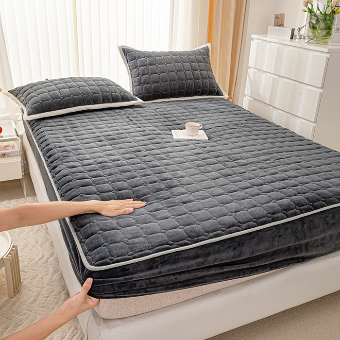 91家纺网 家纺一手货源 找家纺 （总）女子家纺 2025新款加厚牛奶绒学生宿舍夹棉床笠