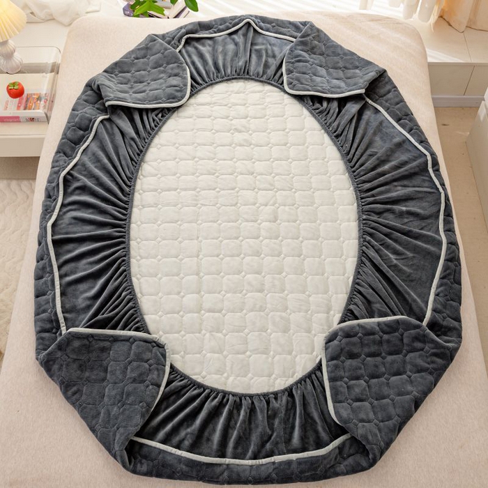 91家纺网 家纺一手货源 找家纺 女子家纺 2025新款加厚牛奶绒学生宿舍夹棉床笠 深灰