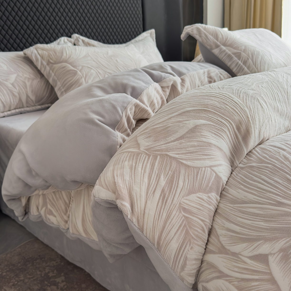 91家纺网 家纺一手货源 找家纺 （总）女子家纺 2025新款高克重牛奶绒立体烂花四件套