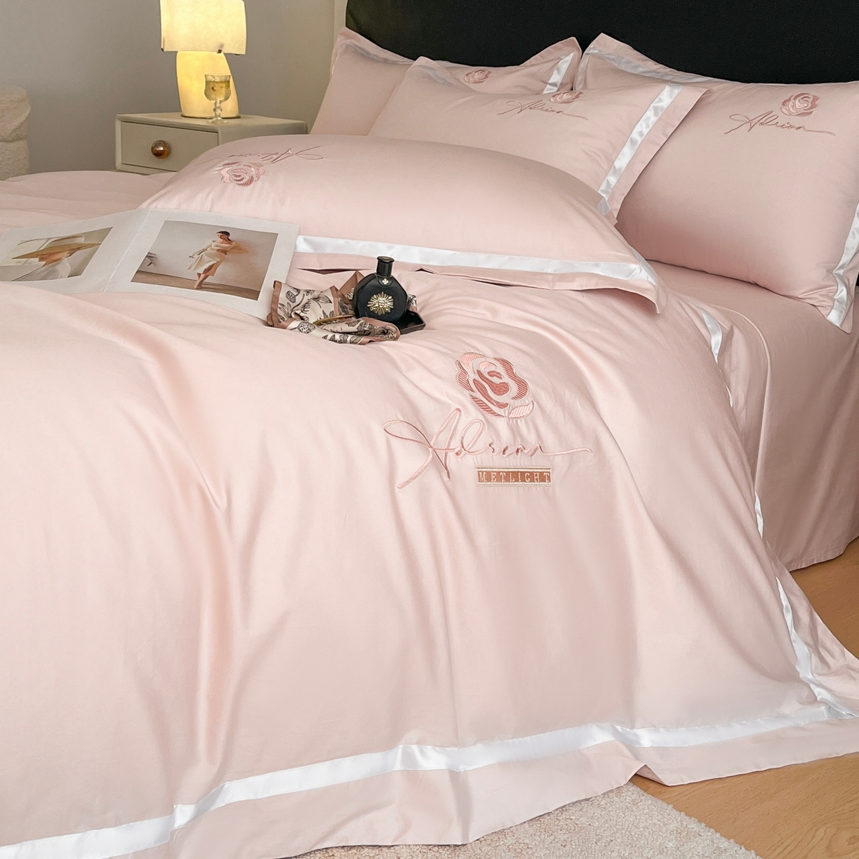 91家纺网 家纺一手货源 找家纺 （总）新方向 2026新款刺绣全棉100s贡缎长绒棉四件套-茶花开了