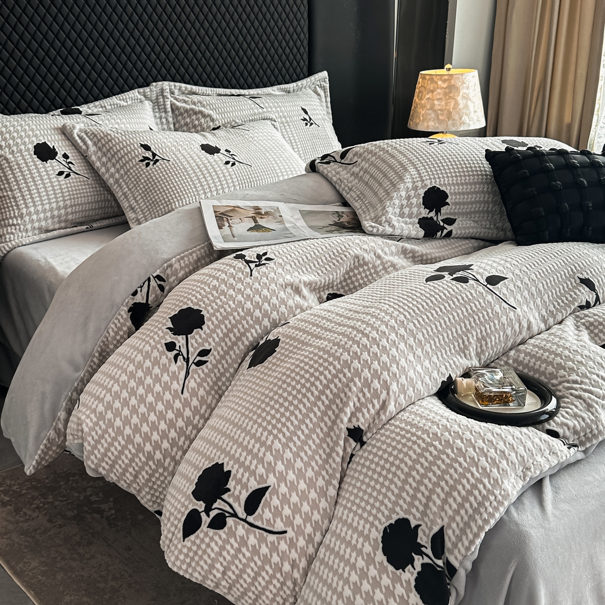 91家纺网 家纺一手货源 找家纺 （总）女子家纺 2025新款高克重牛奶绒立体烂花四件套