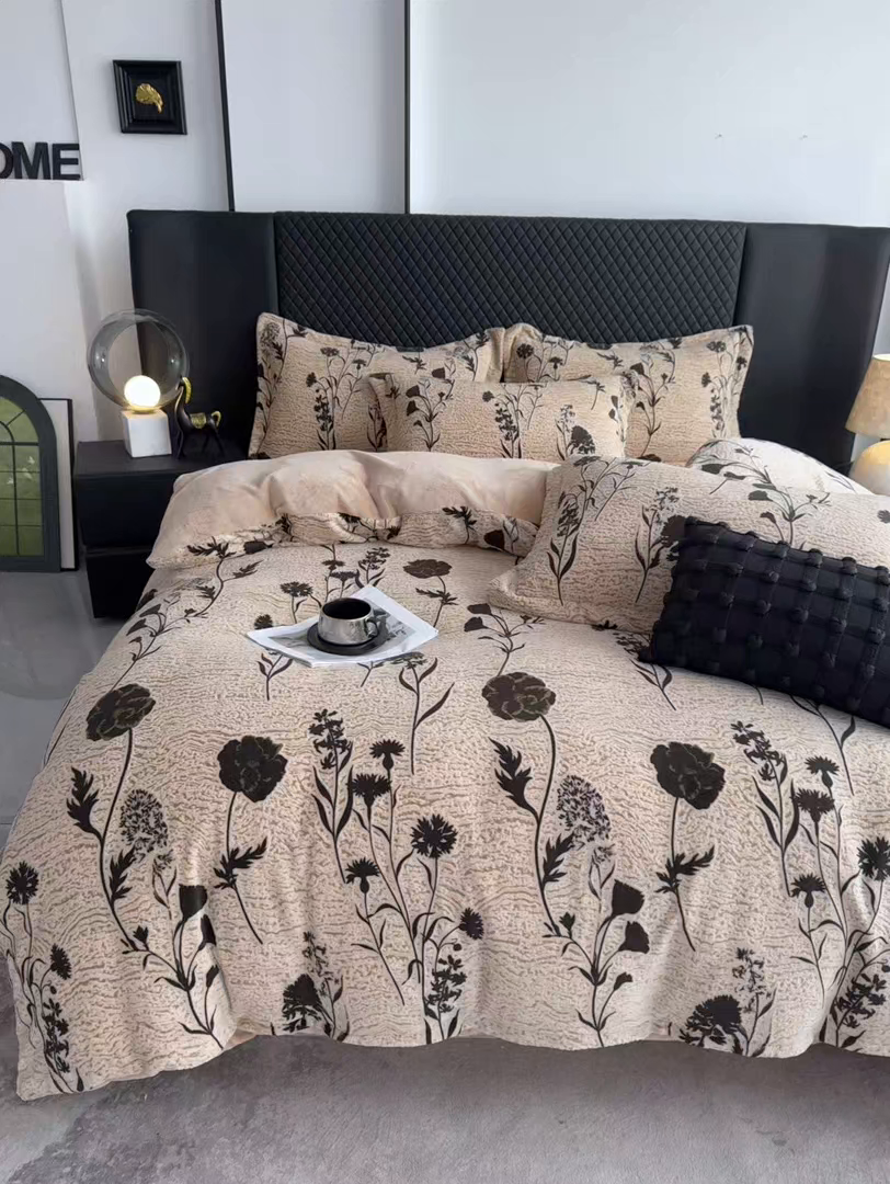 91家纺网 家纺一手货源 找家纺 女子家纺 2025新款高克重牛奶绒立体烂花四件套 花恋-米咖