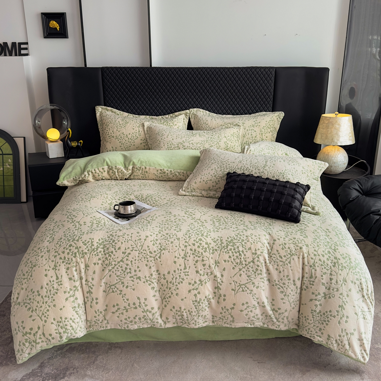 91家纺网 家纺一手货源 找家纺 女子家纺 2025新款高克重牛奶绒立体烂花四件套 秋景-绿