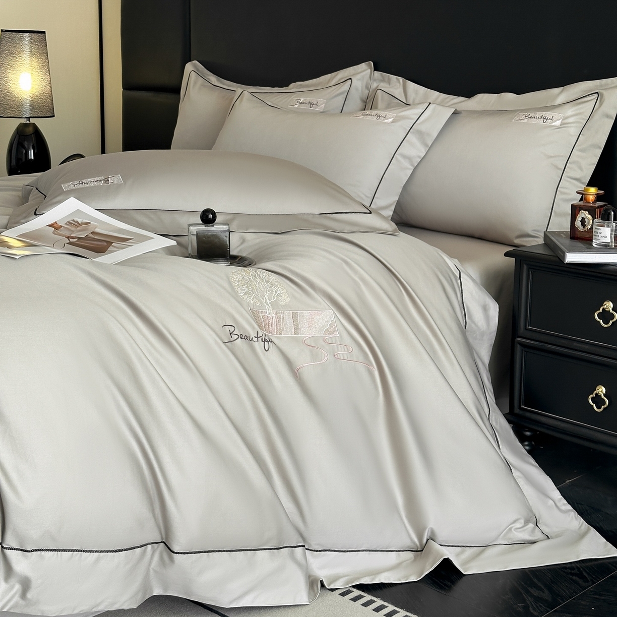 91家纺网 家纺一手货源 找家纺 （总）新方向 2025新款刺绣全棉100s贡缎长绒棉四件套-往事