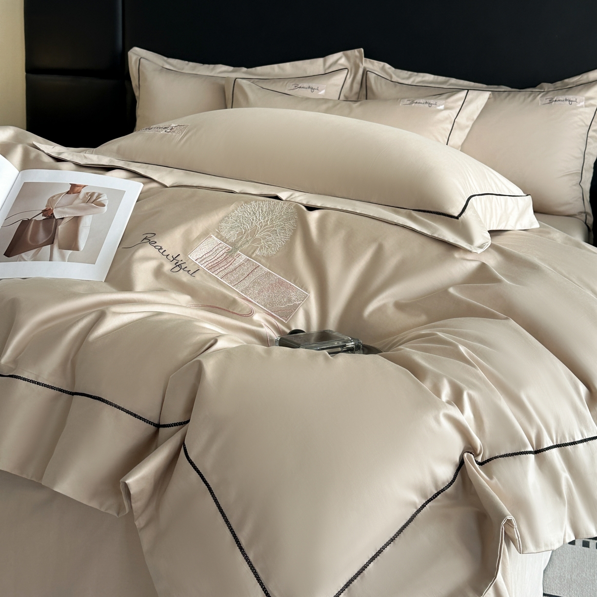 91家纺网 家纺一手货源 找家纺 新方向 2025新款刺绣全棉100s贡缎长绒棉四件套-往事 往事-香槟