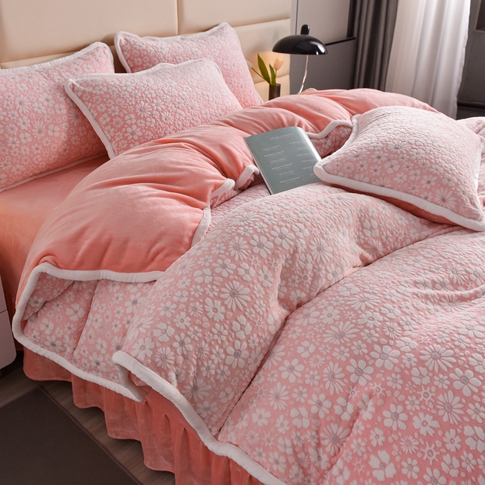 91家纺网 家纺一手货源 找家纺 （总）诺梵 高端2025雕花绒四件套牛奶烂花绒大包边被套_控价标准高于149，加大高于159