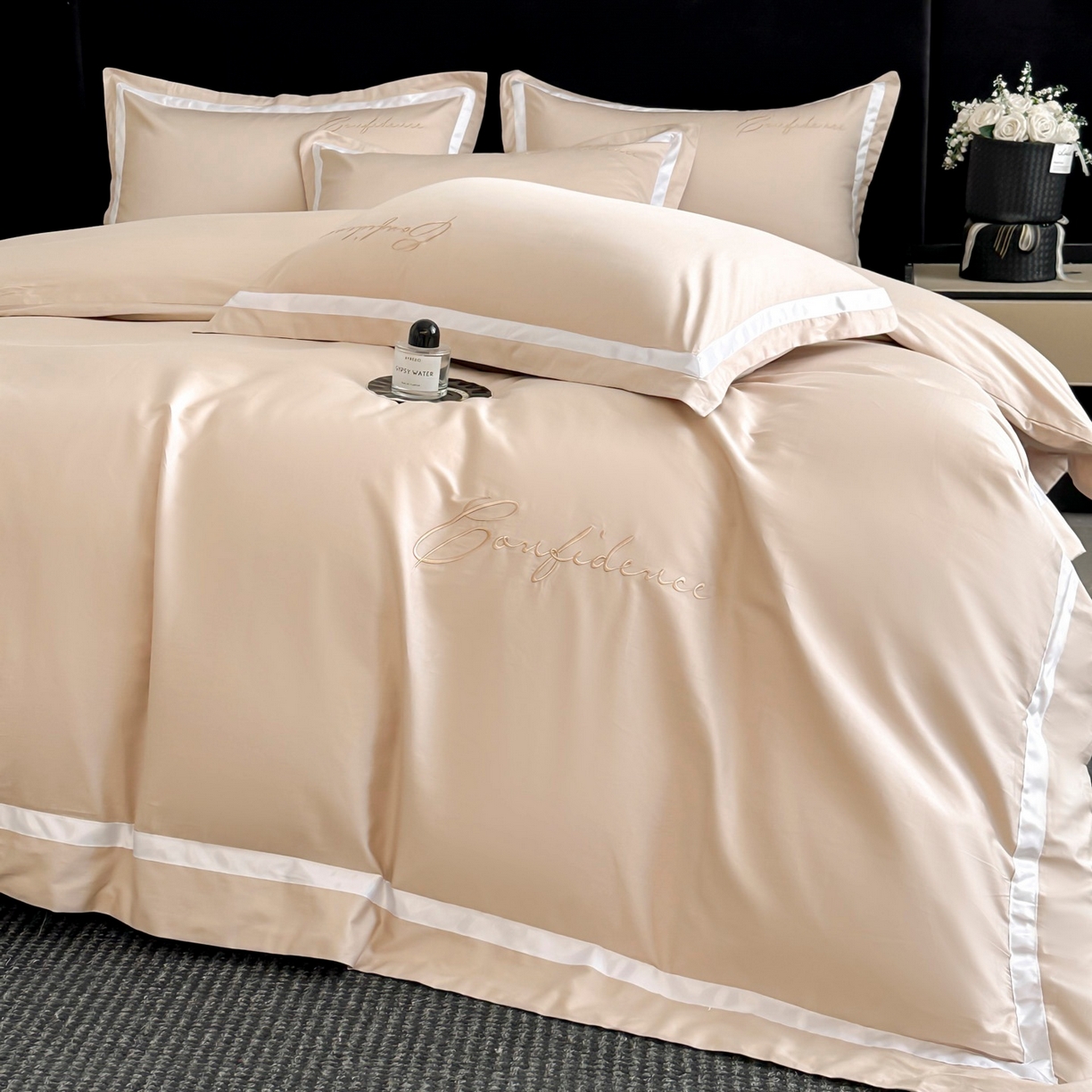 91家纺网 家纺一手货源 找家纺 新方向 2025新款刺绣全棉100s贡缎长绒棉四件套-自信 自信-香槟