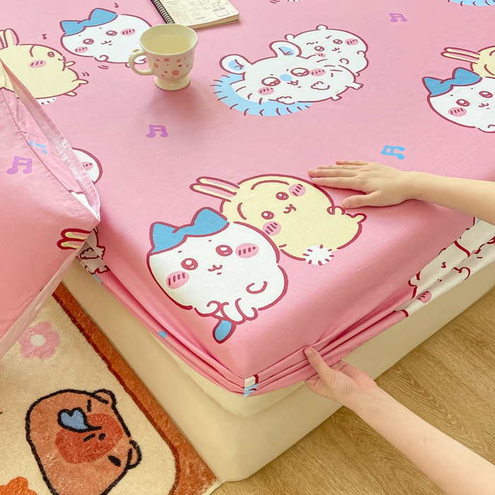 91家纺网 家纺一手货源 找家纺 博雅 2025新款全棉吉伊咔哇单床笠 粉色吉伊卡哇