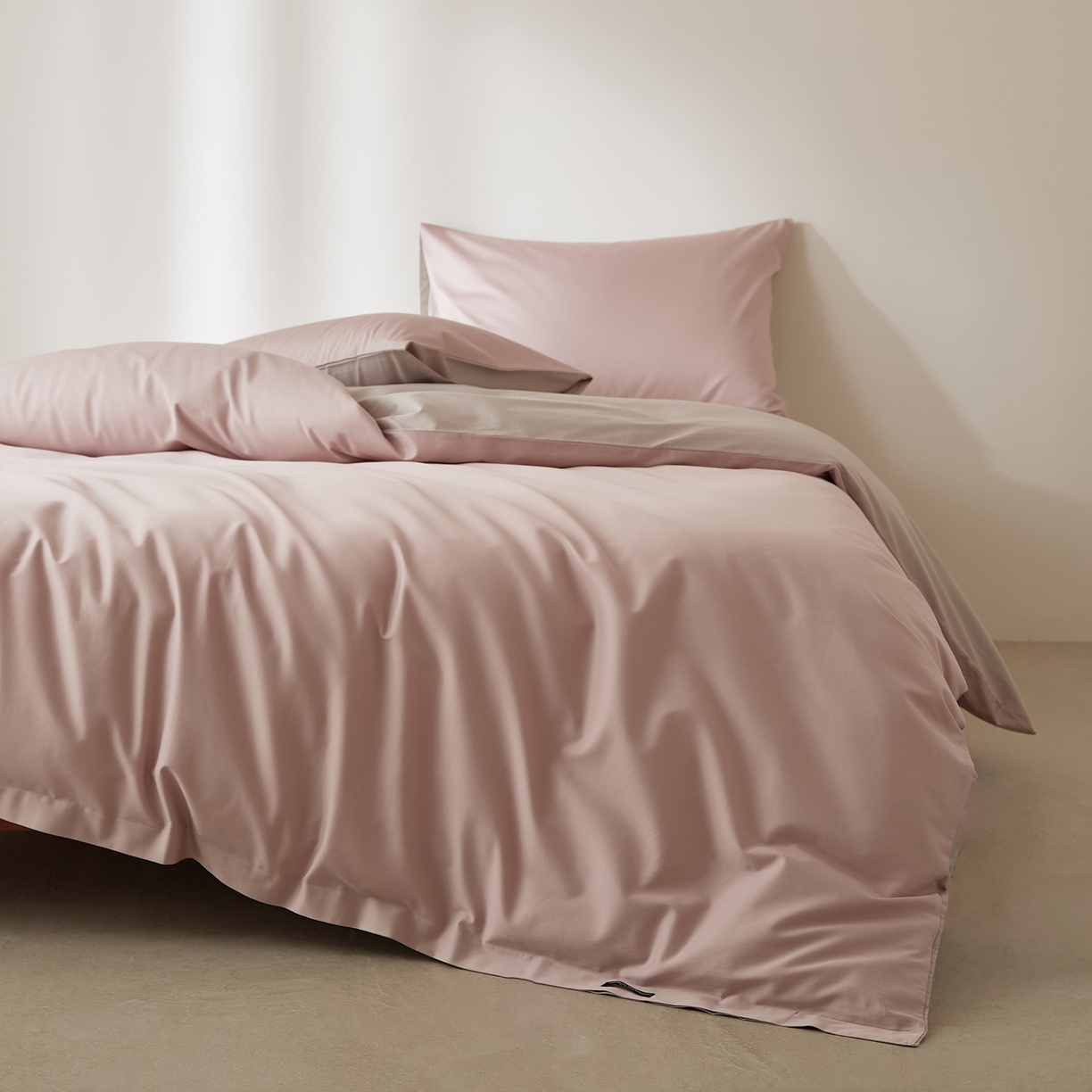 91家纺网 家纺一手货源 找家纺 EH家居 2026新款长绒棉安缦之境单品系列单被套 安缦之境-洋气粉灰