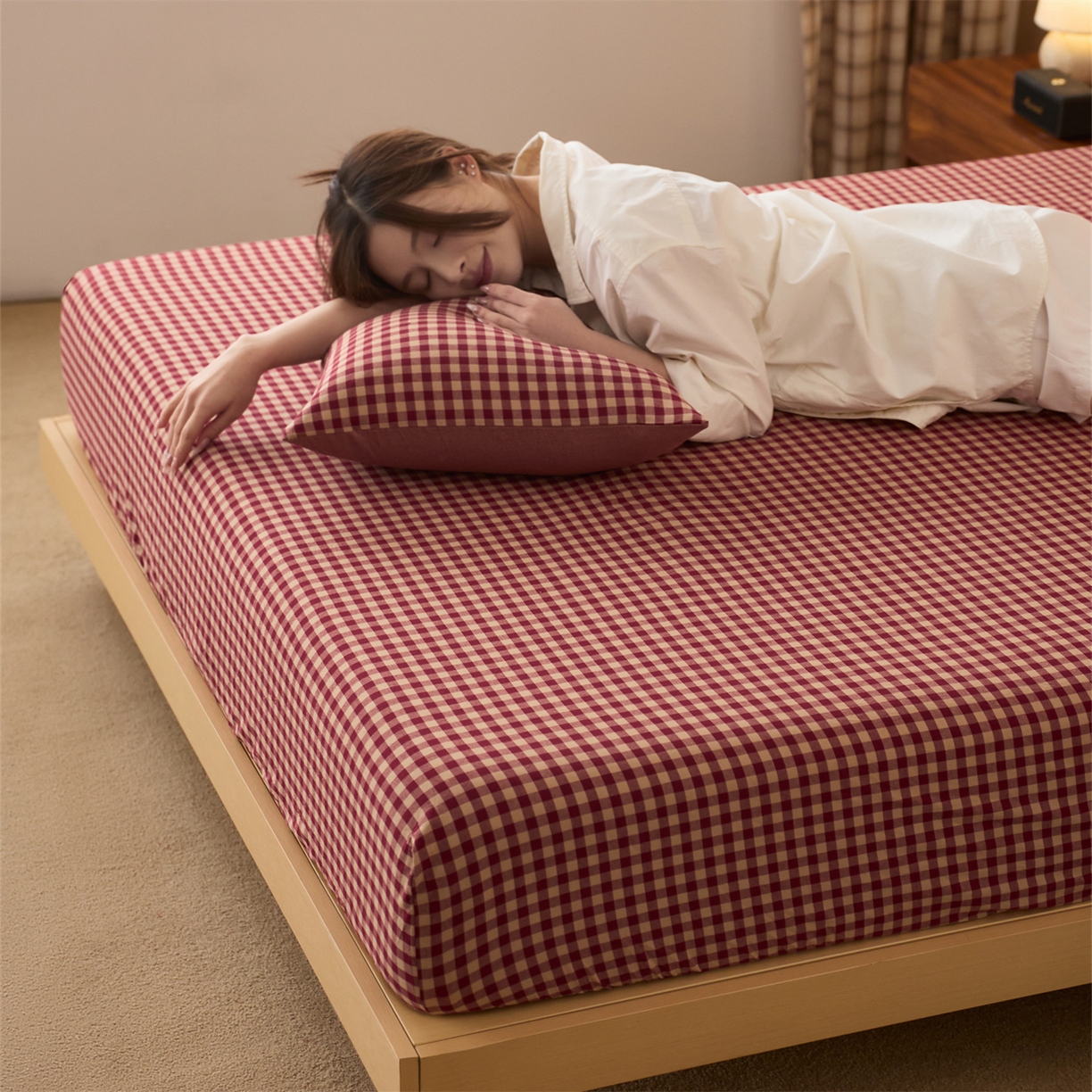 91家纺网 家纺一手货源 找家纺 启程家纺 2026新款纯棉水洗棉复古小格多规格系列单品床笠 复古小格-红