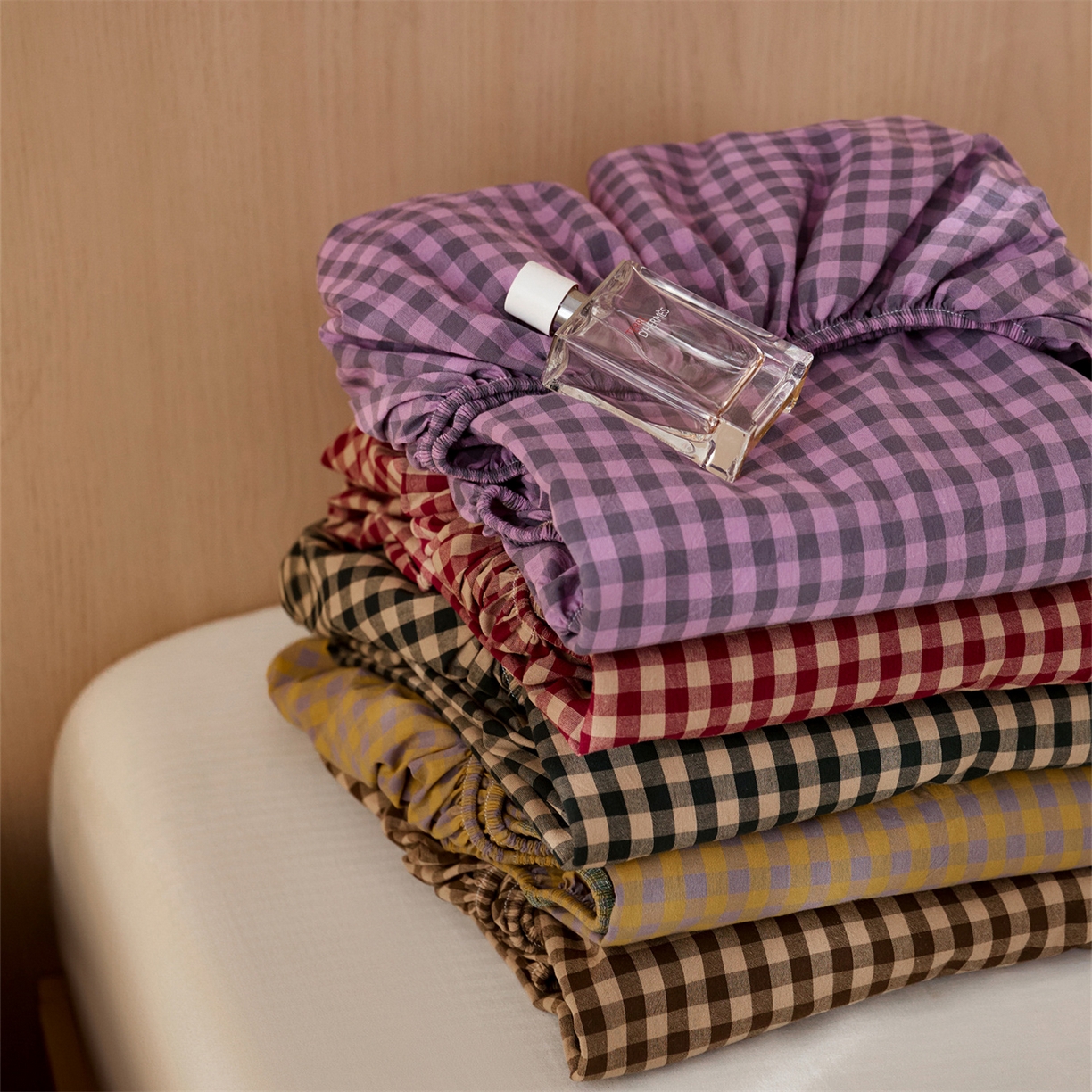 91家纺网 家纺一手货源 找家纺 启程家纺 2026新款纯棉水洗棉复古小格多规格系列单品床笠 组合图仅供展示