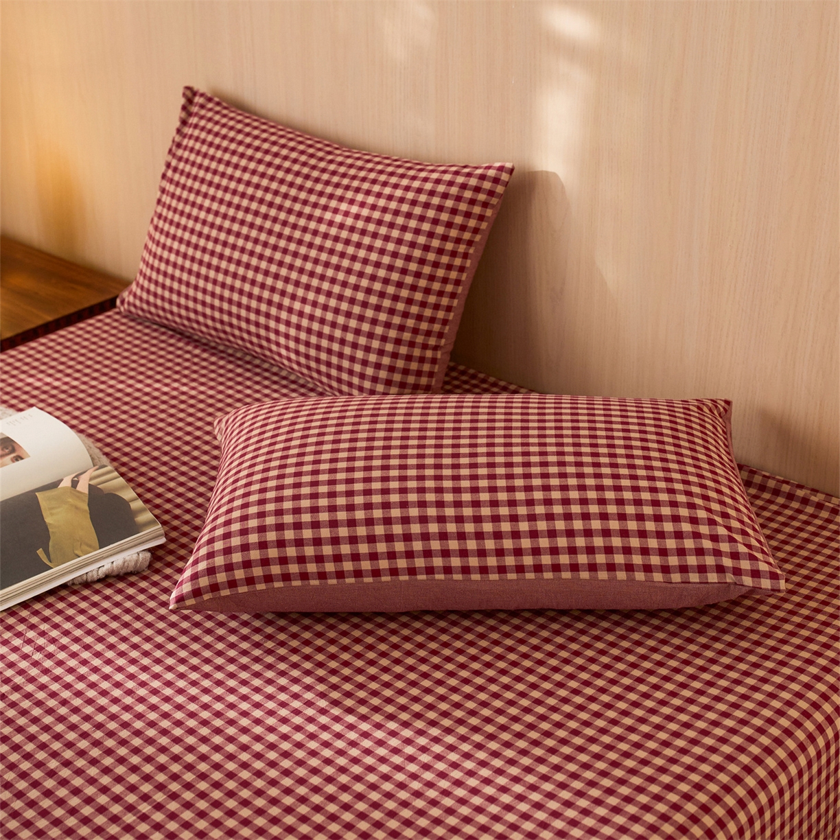91家纺网 家纺一手货源 找家纺 启程家纺 2026新款纯棉水洗棉复古小格多规格系列单品枕套 复古小格-红