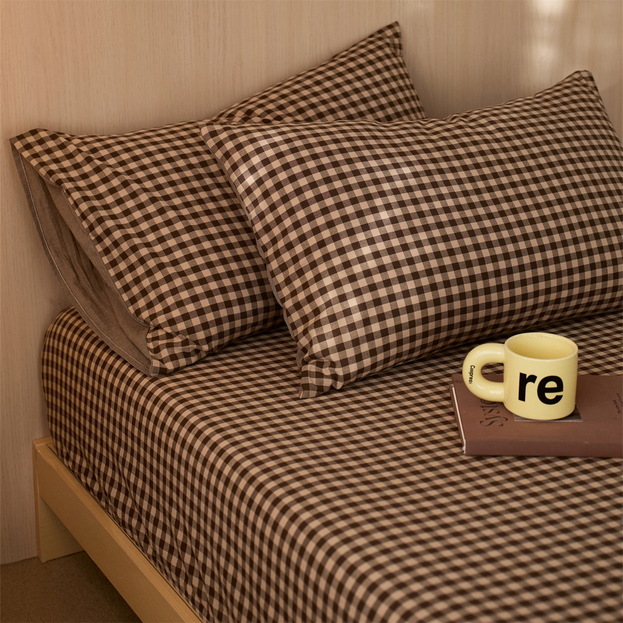 91家纺网 家纺一手货源 找家纺 启程家纺 2026新款纯棉水洗棉复古小格多规格系列单品枕套 复古小格-咖