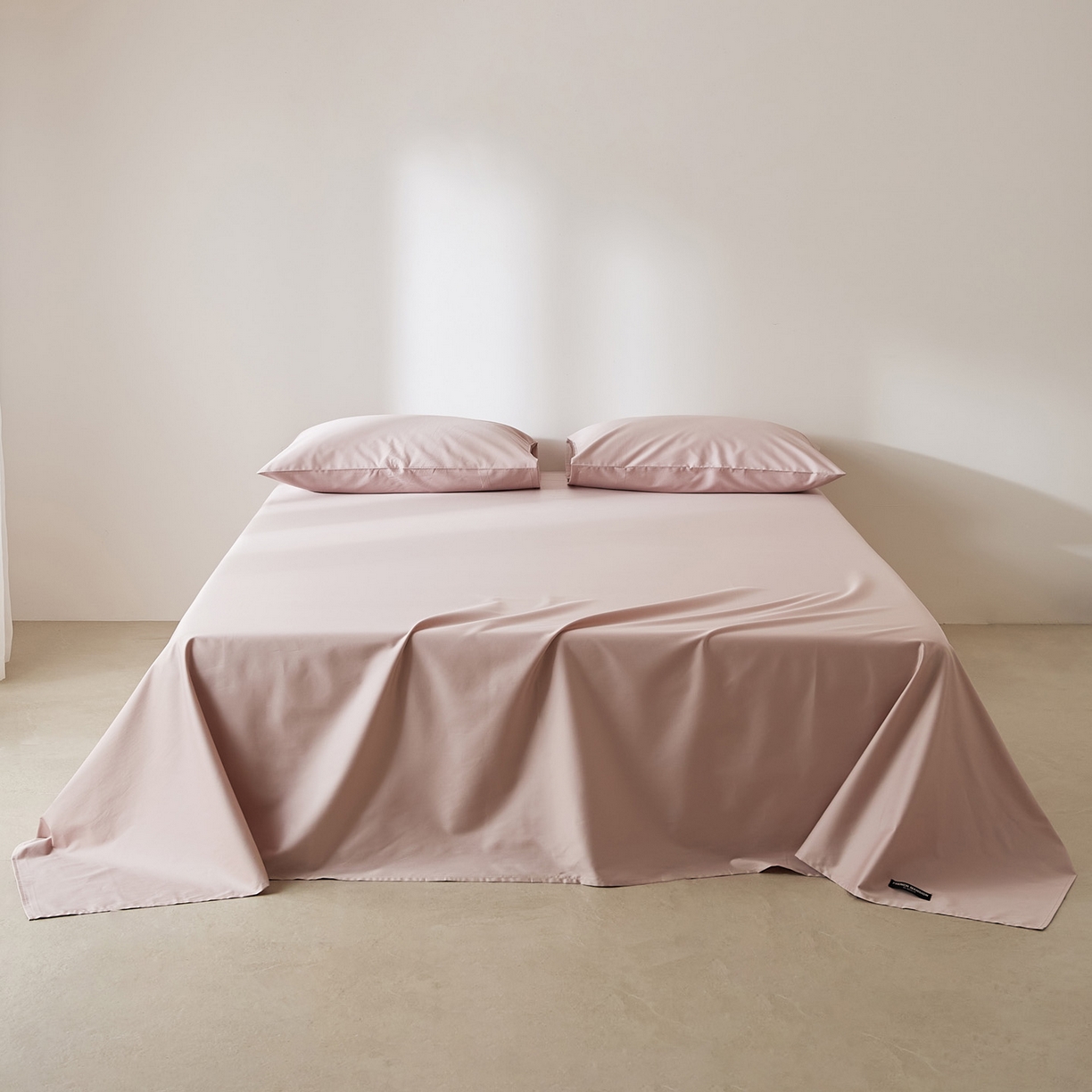 91家纺网 家纺一手货源 找家纺 EH家居 2026新款长绒棉安缦之境单品系列单床单 安缦之境-灰裸粉