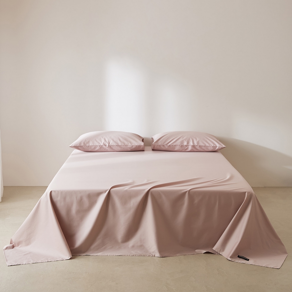 91家纺网 家纺一手货源 找家纺 EH家居 2026新款长绒棉安缦之境单品系列单床单 安缦之境-灰裸粉