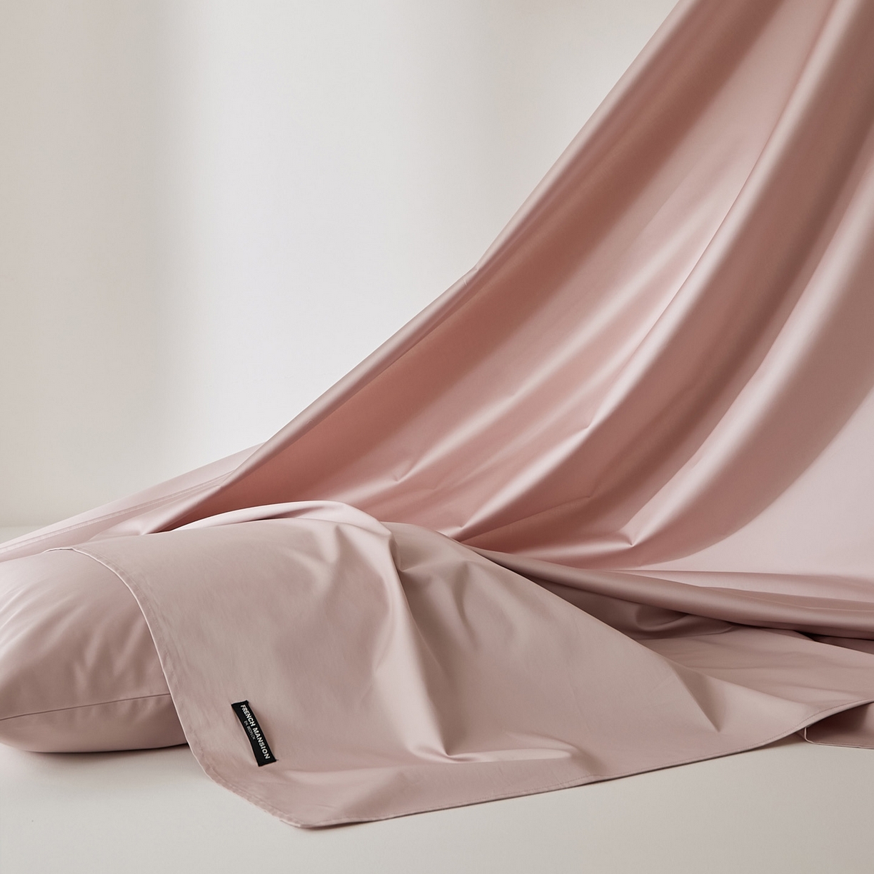 91家纺网 家纺一手货源 找家纺 EH家居 2026新款长绒棉安缦之境单品系列单床单 安缦之境-灰裸粉