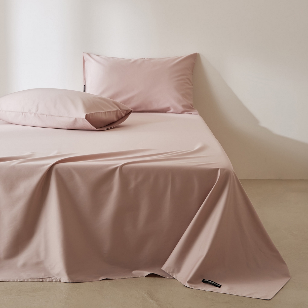 91家纺网 家纺一手货源 找家纺 EH家居 2026新款长绒棉安缦之境单品系列单床单 安缦之境-灰裸粉