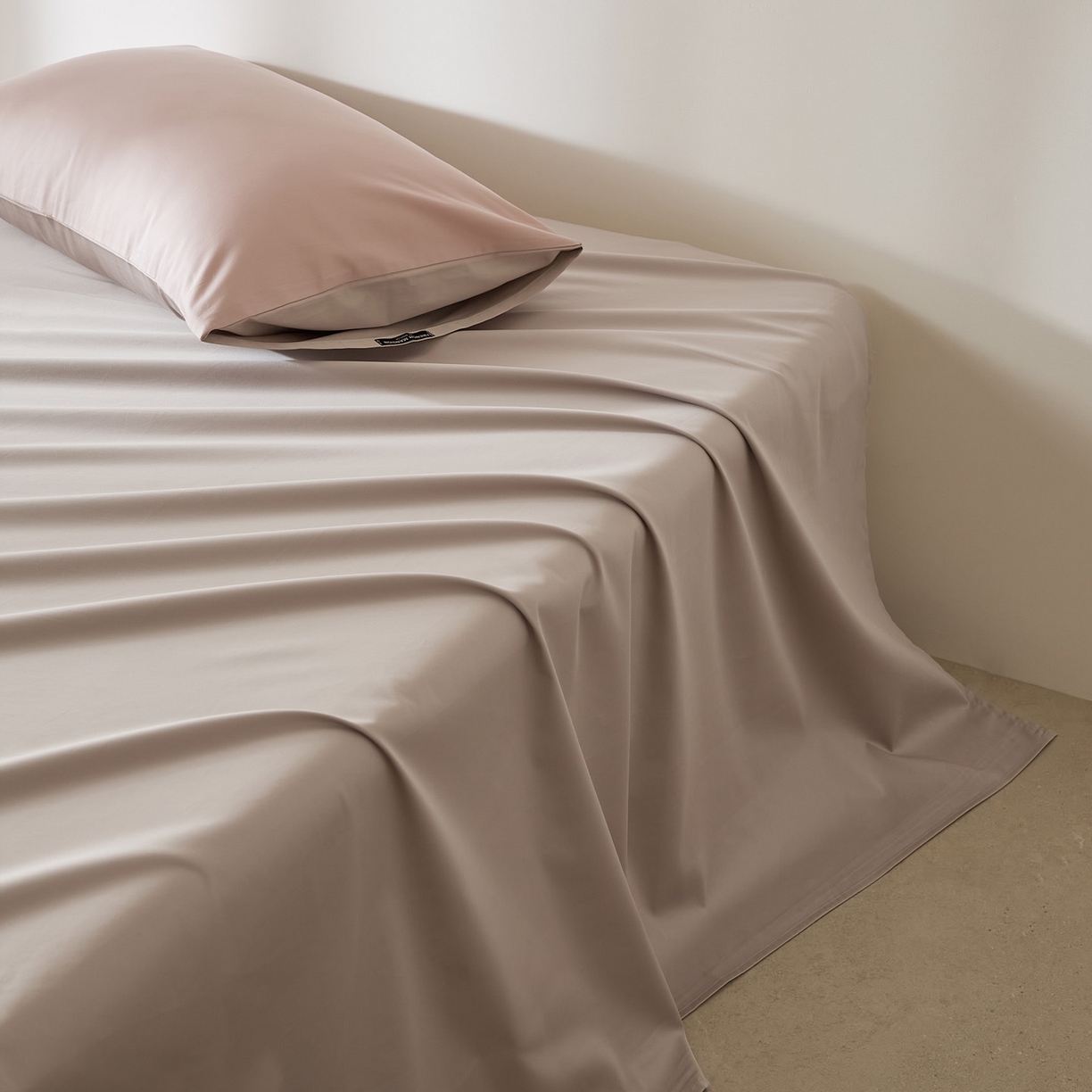 91家纺网 家纺一手货源 找家纺 EH家居 2026新款长绒棉安缦之境单品系列单床单 安缦之境-都市灰