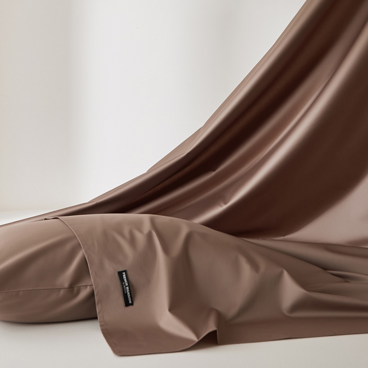 91家纺网 家纺一手货源 找家纺 EH家居 2026新款长绒棉安缦之境单品系列单床单 安缦之境-布朗尼咖